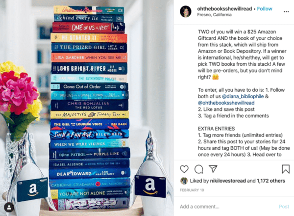 Instagram viraler Werbegeschenk-Post von oh the book, sie wird Blumen und Bücher mit Amazon-Geschenkkarte lesen