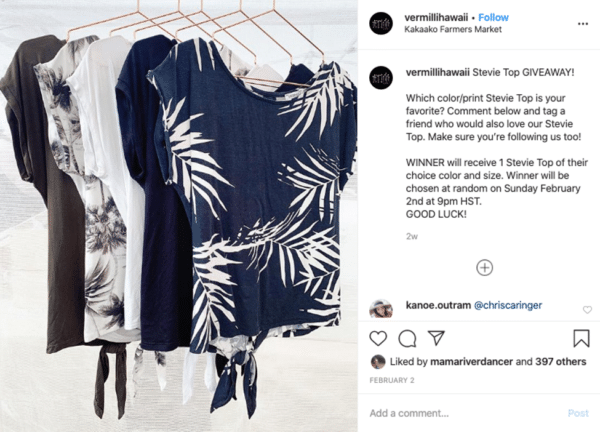 Viraler Instagram-Werbepost von Vermilli mit blau-weiß-schwarzen Stevie-Tops-Werbegeschenken