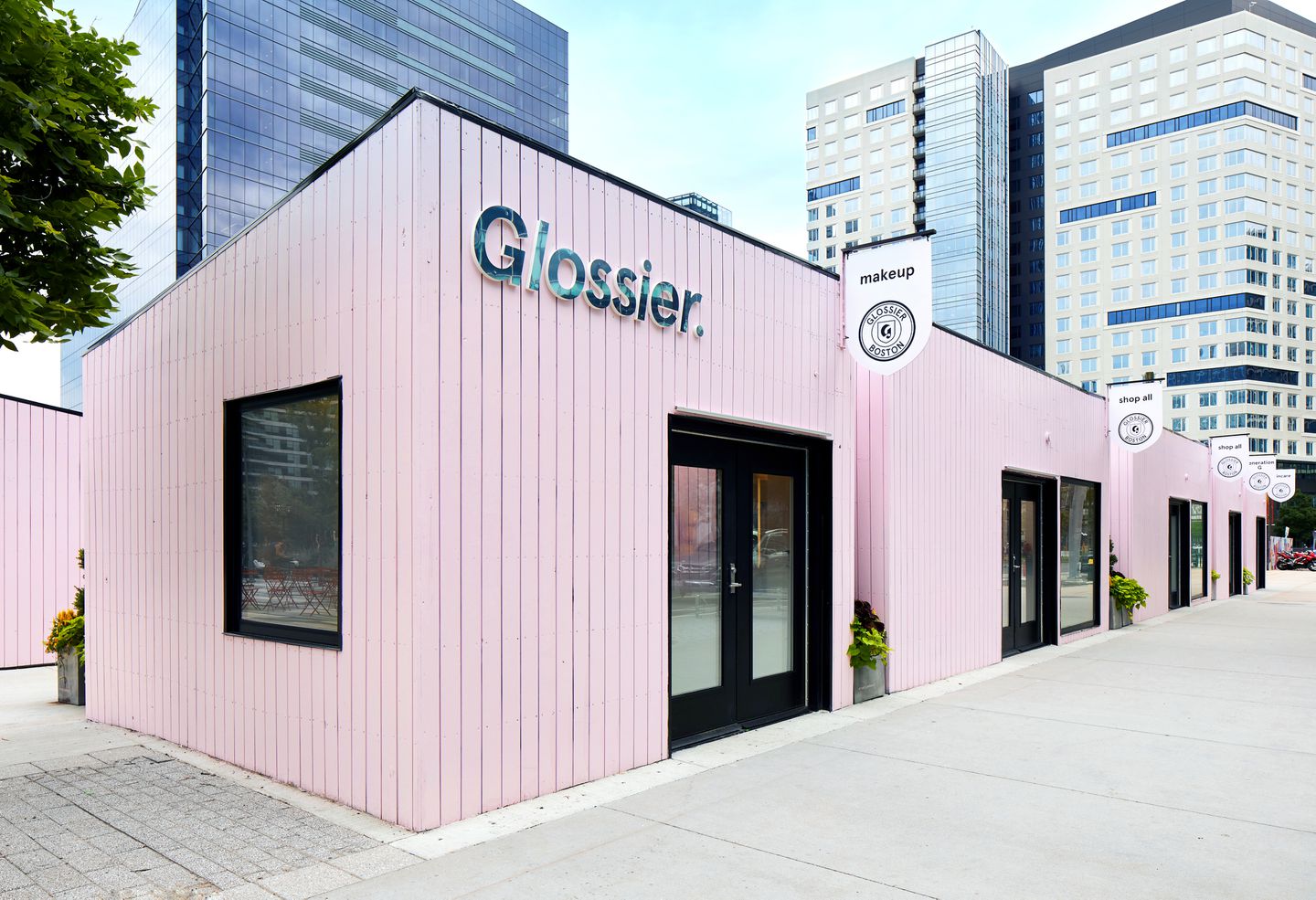 متجر Glossier المنبثق