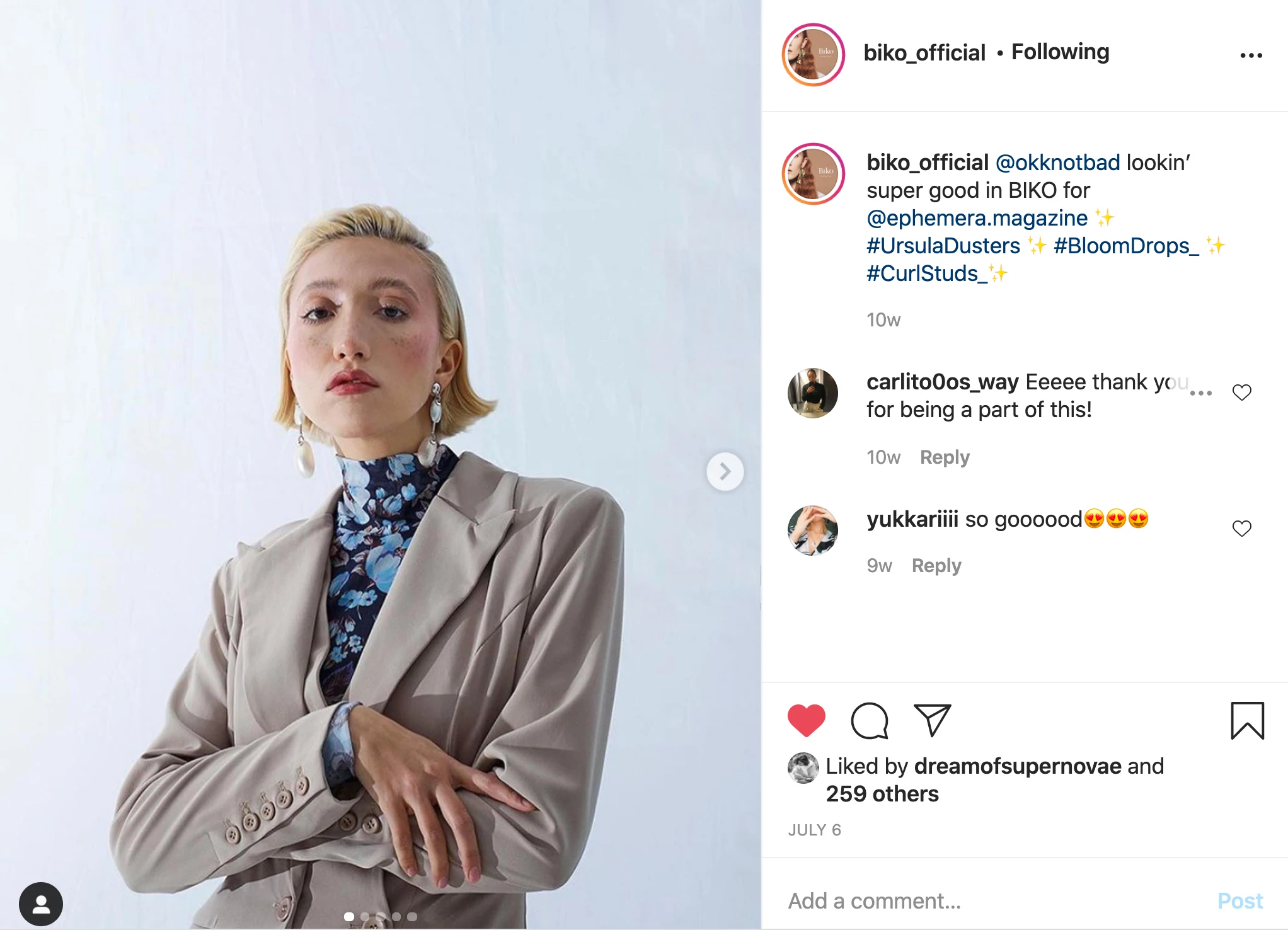 Postingan Instagram Biko menampilkan seorang model