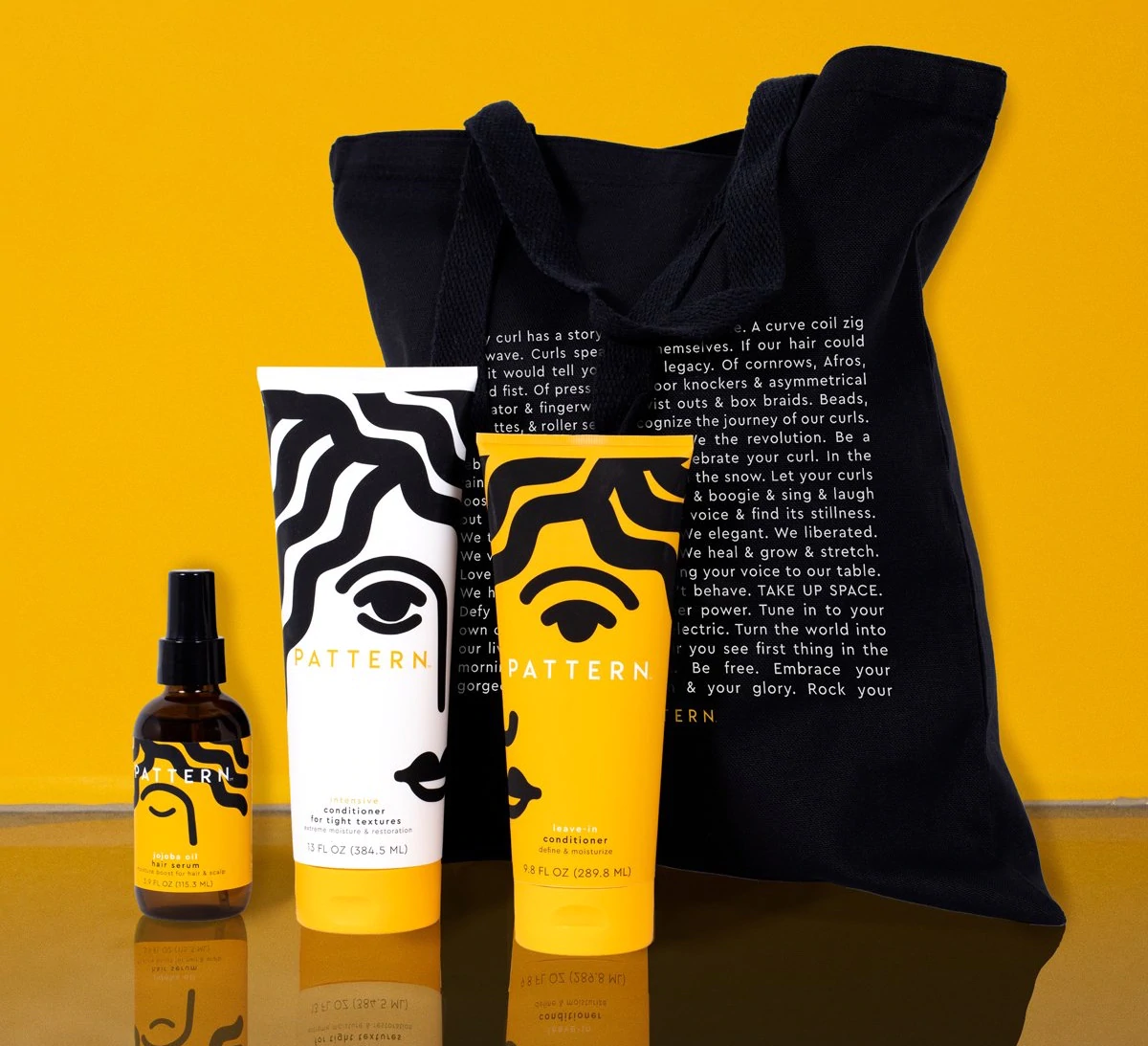 Tracee Ellis Ross Winter Hair Care Bundle contra um fundo amarelo