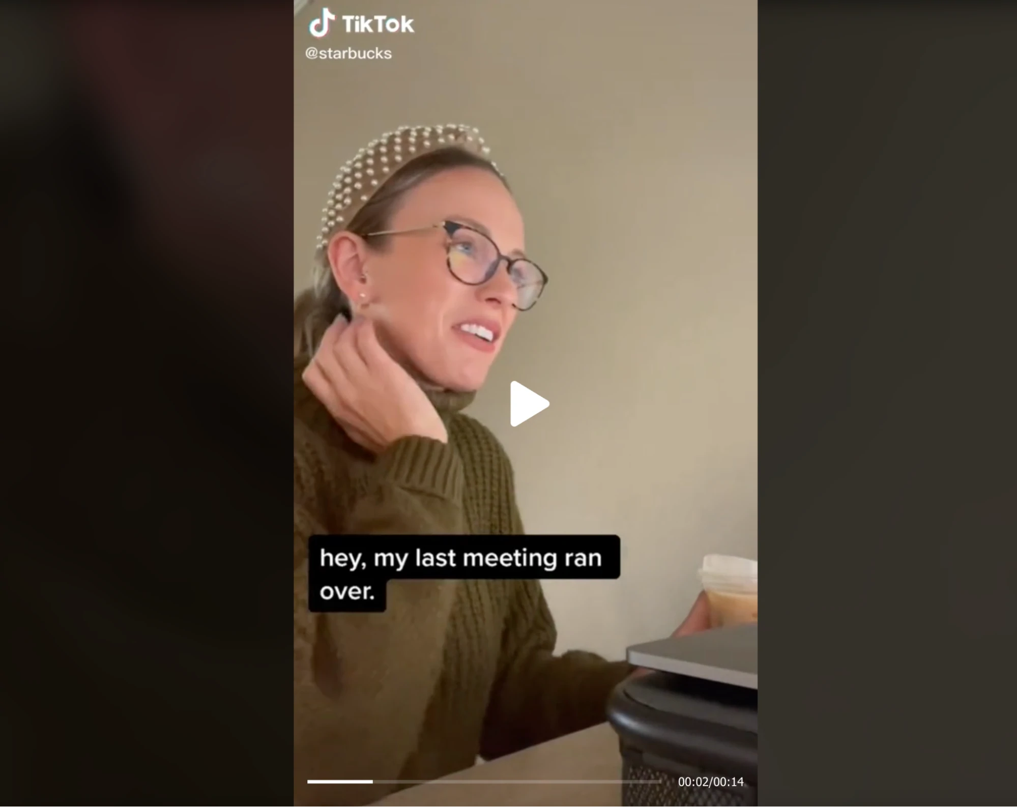 starbuck-tiktok-content-featuring-young-professional