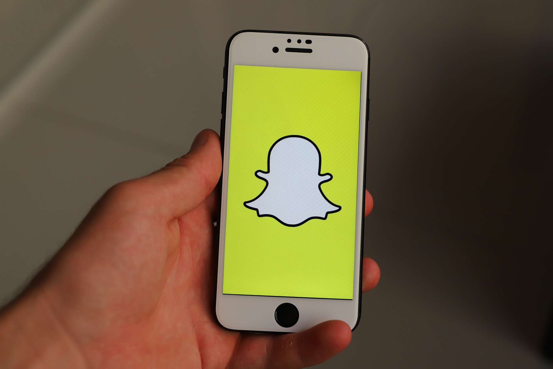 How To Make A Public Profile On Snapchat