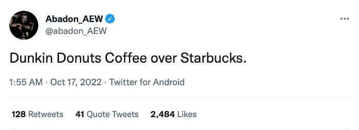 "Dunkin' Donuts Coffee over Starbucks" metinli Twitter ekran görüntüsü.