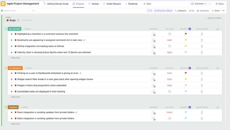 Tangkapan layar template Manajemen Proyek Agile ClickUp yang menunjukkan proyek yang dikelompokkan berdasarkan status: pengujian QA, sedang berlangsung, dan tertunda.