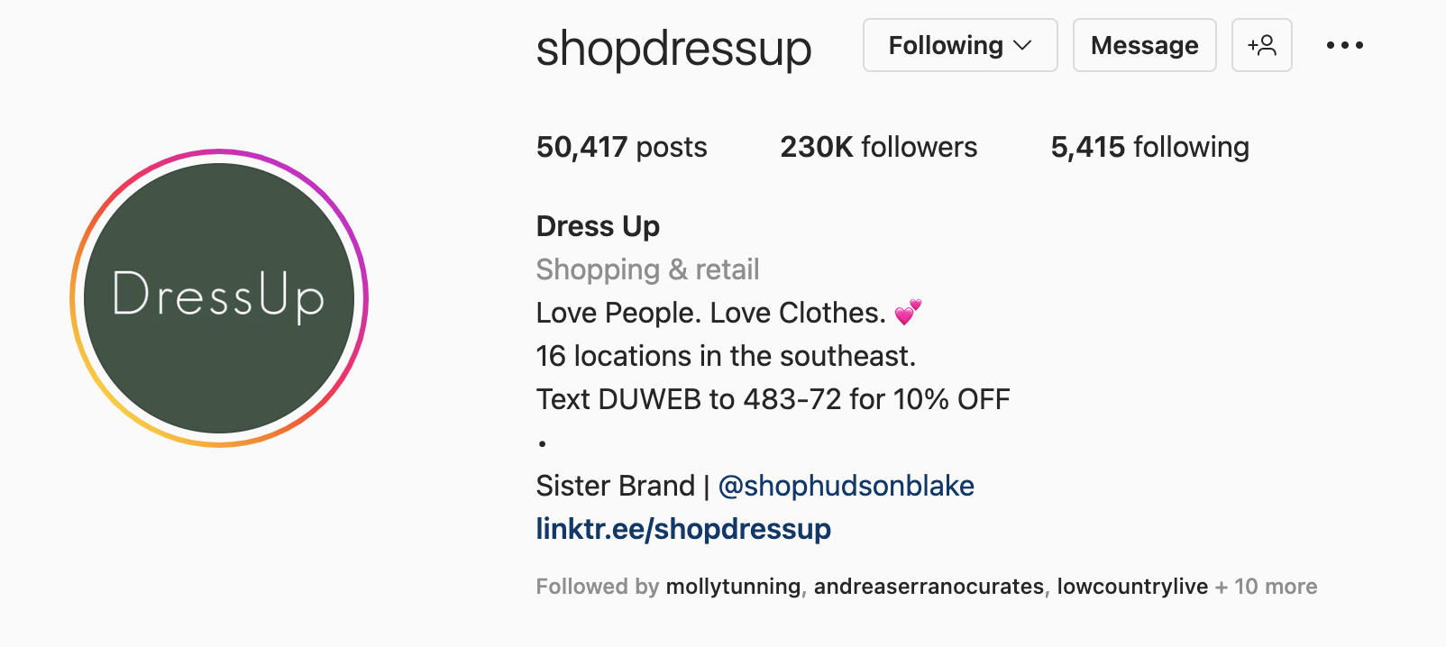 Contoh bio Instagram dari Dress Up