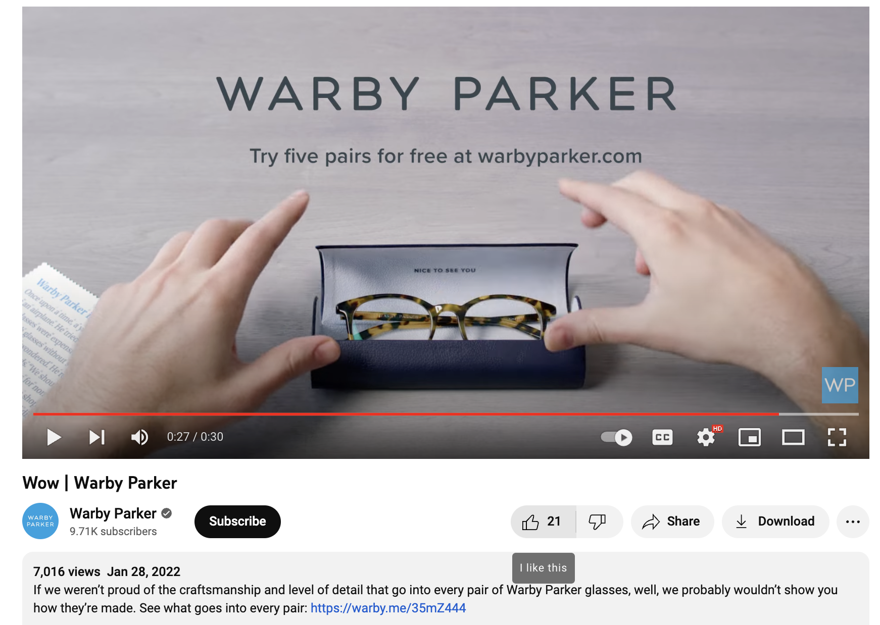 Captură de ecran video YouTube Warby Parker cu un CTA pe ecran.