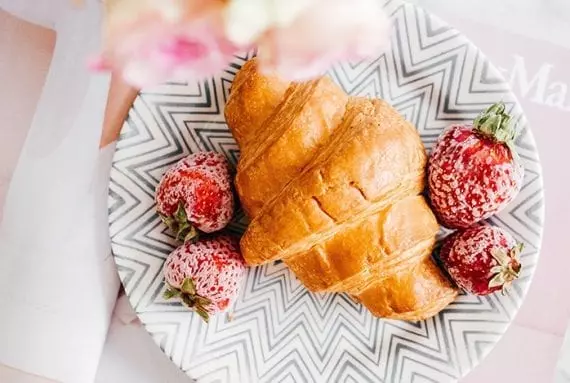 Croissanturile ar putea avea o legătură cu produsele pe care afacerea dvs. le vinde sau cu clienții săi. <em>Fotografie: Alexandra Gorn.</em>