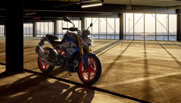 BMW (BMW G310R)